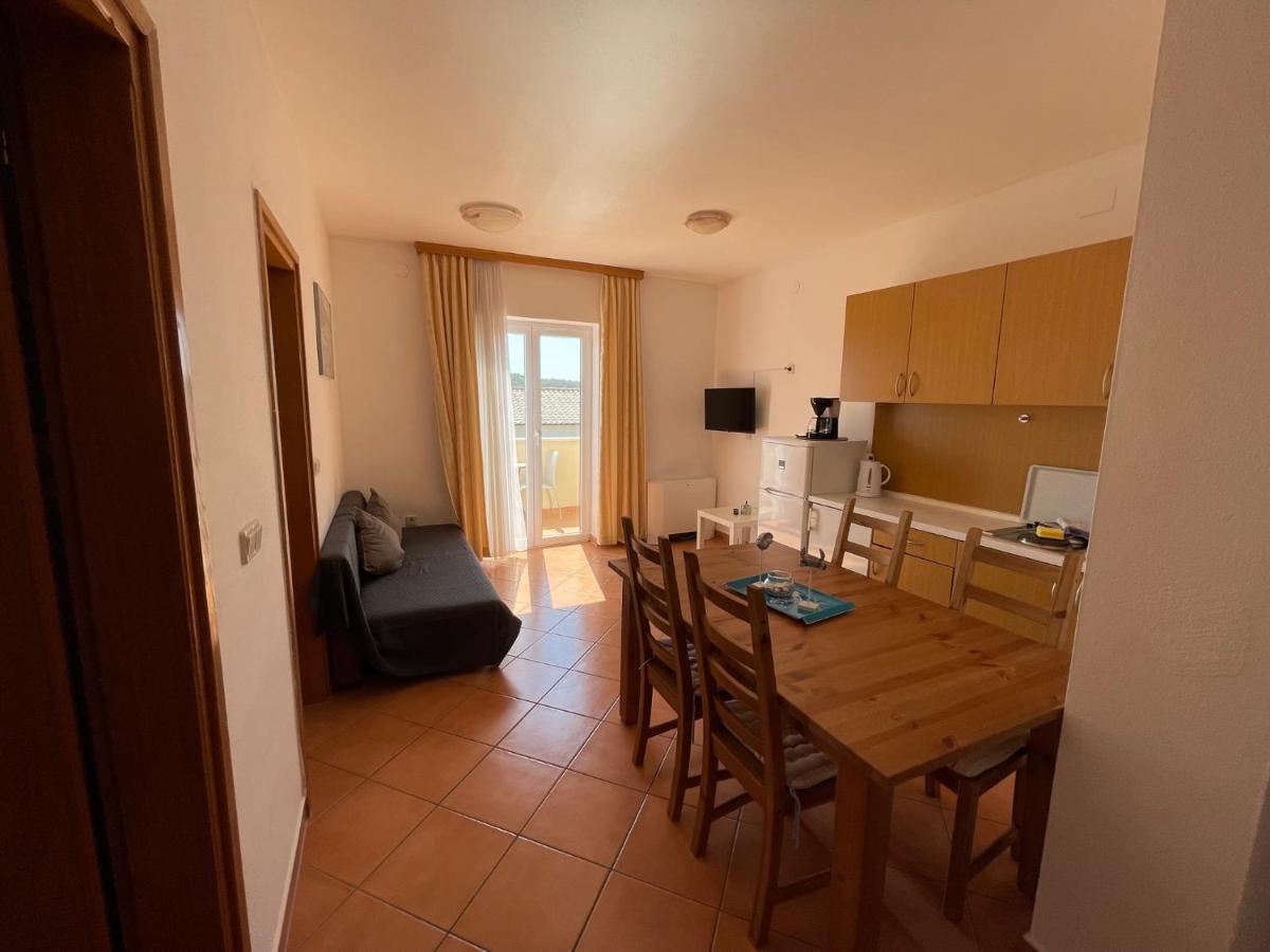 Apartman Theresa Barbat na Rabu Extérieur photo